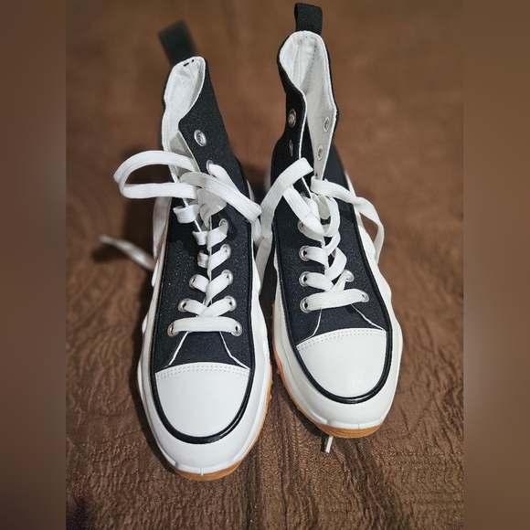 Madden Girl High Top Winnona Sneaker, Sz.8 - Picture 2 of 8